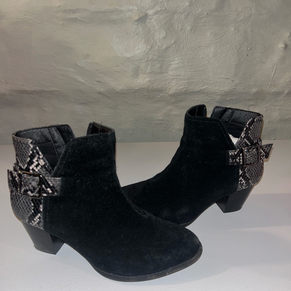 Vionic Ankle Boots